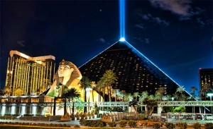 luxor-hotel-casino-las-vegas-01